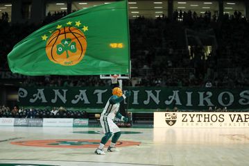 Η εντυπωσιακή ατμόσφαιρα του ΟΑΚΑ: Τα drone και το show στον αγώνα του Παναθηναϊκού με την Άλμπα (vid)