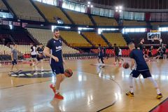 Προπονήθηκε η Φενέρμπαχτσε στο ΣΕΦ, λίγες ώρες πριν το ματς με τον Ολυμπιακό (vid)