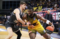 Πού θα δείτε το ΠΑΟΚ - ΑΕΚ και όλες τις αναμετρήσεις της ημέρας