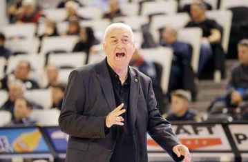 Σάκοτα: «Ήρθαμε εδώ να... περπατήσουμε, κάναμε τρία απαράδεκτα δεκάλεπτα»