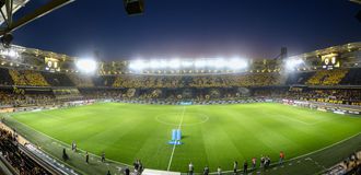 Σε μια στοά, πριν από 101 χρόνια