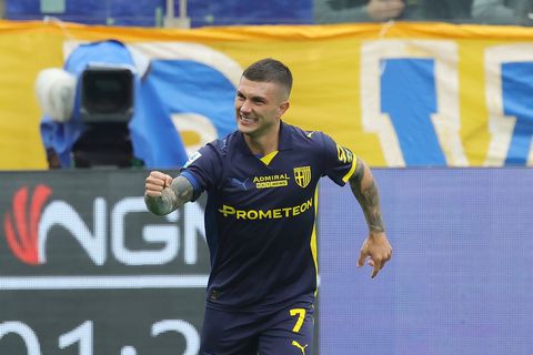 Πρώτο «χτύπημα» Στρεφέτσα στην Πάρμα με γκολάρα απέναντι στη Νάπολι (vid)