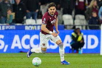 Ο Μαυροπάνος τους «τρέλανε» στη Γουέστ Χαμ - Η πασίγνωστη ελληνική λέξη που είπαν οι συμπαίκτες του  (pic)