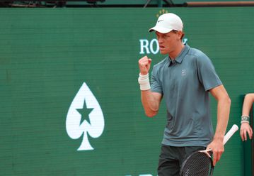 Ο Σίνερ «εκθρόνισε» τον Αλκαράθ στο Μόντε Κάρλο και επέστρεψε στην κορυφή του κόσμου