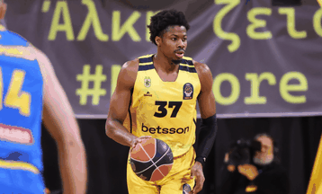 Δοκιμάζει να προπονηθεί ο Κώστας Αντετοκούνμπο στον Άρη Betsson