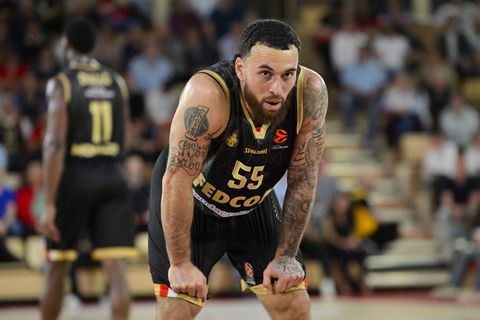 Τζέιμς: «Στις κορυφαίες ομάδες της πενταετίας ο Παναθηναϊκός» - Τι είπε για τον Ολυμπιακό