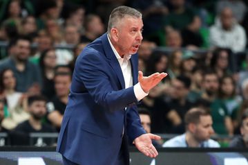 Το παράπονο του Παπαθεοδώρου: «Πέρυσι περιμέναμε 23 μέρες και φέτος 29, του χρόνου θα περιμένουμε 35»