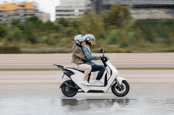 Το EM1 e είναι το πρώτο ηλεκτρικό σκούτερ της Honda