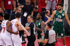 Οκτώ λεπτά αγώνα και μια ολόκληρη χρονιά εξηγούν τους 52 πόντους και τα 19 λάθη του Παναθηναϊκού