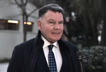 Κούγιας για Καρυπίδη: «Θα πρέπει να πηγαίνει στην εκκλησία και να προσεύχεται στον Μαρινάκη, σαν την κότα που πίνει νερό...»