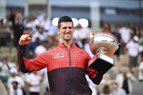 Ο πιο τυχερός άνθρωπος του Roland Garros: Πήρε την ιστορική ρακέτα του Τζόκοβιτς – Η αξία και η πολιορκία εκατομμυριούχων να την αποκτήσουν