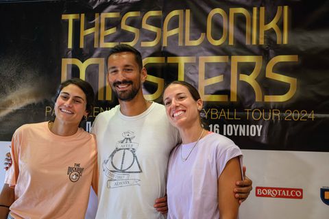 THESSALONIKI MASTERS: Ανυπομονησία των αθλητών για το πρώτο σερβίς στην πλατεία Αριστοτέλους