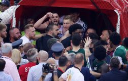 Βίντεο: Χαμός στη φυσούνα με Παπανικολάου - Ναν, γενική σύρραξη και σπρωξίματα μεταξύ παικτών