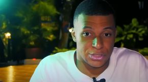 Ο Εμπαπέ μίλησε για όλους και για όλα εκτός από το μέλλον του στην Παρί (vid)