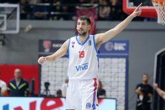 Σαλούστρος: «Τελείωσε ένα παραμύθι, αποχωρώ γεμάτος»