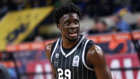 O Άλεξ Αντετοκούνμπο αφήνει τον ΠΑΟΚ για τον Άρη!