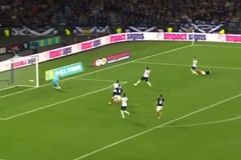 Μπήκε ως αλλαγή και έβαλε αυτογκόλ ο Μαγκουάιρ στο φιλικό της Σκωτίας με την Αγγλία (vid)