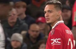 Ο Άντονι έβγαλε στη... φόρα συνομιλίες με μία από τις γυναίκες που τον κατηγορούν: «Αν θέλεις θα περιμένω γυμνή στο κρεβάτι»