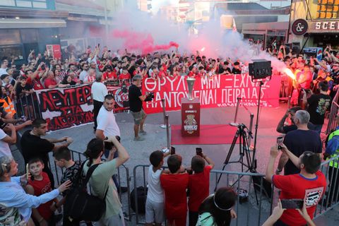 «Κοκκίνισε» η Κομοτηνή για την ευρωπαϊκή κούπα του Ολυμπιακού