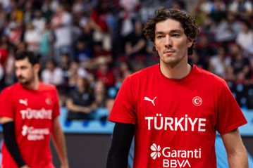 Ο Οσμάν έβγαλε μέρος της προπόνησης της Τουρκίας - Πριν το τζάμπολ θα κριθεί η συμμετοχή του