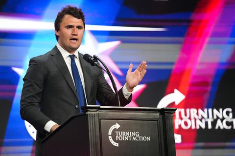 Σιγή ενός λεπτού σε αγώνα του NFL για τον Τσάρλι Κερκ