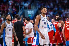 Χειροκροτήθηκε η Εθνική από τους Έλληνες φιλάθλους μετά την ήττα από την Τουρκία