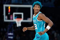 Ο Κάι Τζόουνς μετά την... ψυχεδελική του συμπεριφορά έμεινε ελεύθερος από τους Χόρνετς