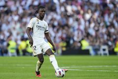 O Καμαβινγκά υπέγραψε νέο συμβόλαιο με τη Ρεάλ Μαδρίτης σύμφωνα με τον Φαμπρίτσιο Ρομάνο