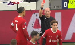 Σκέφτονται τη live μετάδοση των διαλόγων των διαιτητών στο VAR στην Premier League