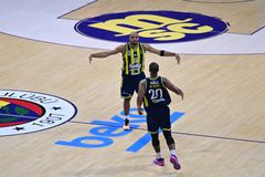 Άνετη νίκη για τη Φενέρμπαχτσε επί της Καρσίγιακα στο πρωτάθλημα