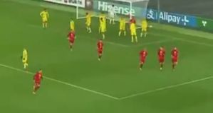 Απίθανο γκολ του Σιμάνσκι με απευθείας εκτέλεση κόρνερ (vid)