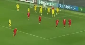 Απίθανο γκολ του Σιμάνσκι με απευθείας εκτέλεση κόρνερ (vid)