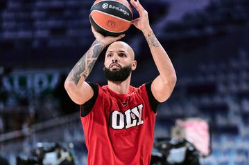 Χωρίς Φουρνιέ στο ντέρμπι με τον Παναθηναϊκό ο Ολυμπιακός