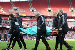 «Παγωμάρα» στο Άρσεναλ - Μπράιτον: Παίκτρια των Γλάρων αποχώρησε από το ματς με μάσκα οξυγόνου