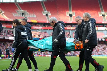 «Παγωμάρα» στο Άρσεναλ - Μπράιτον: Παίκτρια των Γλάρων αποχώρησε από το ματς με μάσκα οξυγόνου