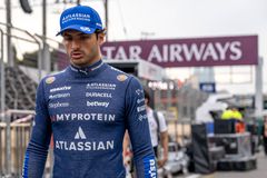 Πολλές κοπέλες στην οθόνη; Η Formula 1 απαντά στην κριτική του Σάινθ