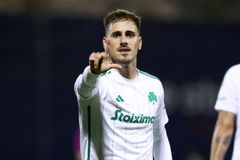 Μία ποδοσφαιρική «Λερναία Ύδρα» που... ξεμένει από αμυντικούς