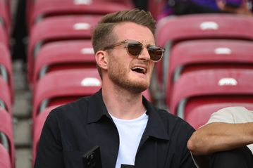 Πρώην αστέρας της Premier League άφησε το ποδόσφαιρο στα 29 του για την καλλονή σύζυγό του και τις ακραίες δοκιμασίες