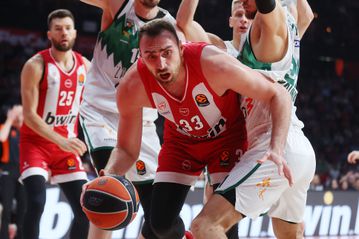 Συγκλονισμένος ο Μιλουτίνοφ - Πως σχολίασε τον τραυματισμό του Έβανς