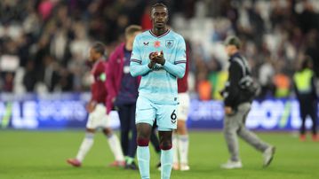 Πρώην παίκτης της Μάντσεστερ Γιουνάιτεντ την μηνύει για ένα εκατομμύριο λίρες