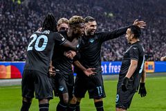 «Άλωσε» το Άμστερνταμ η Λάτσιο του Μανδά και πάτησε κορυφή - Νέα απώλεια βαθμών για την Τότεναμ στην Ευρώπη