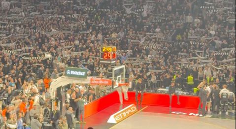 Μαγική ατμόσφαιρα από 20.000 οπαδούς της Παρτίζαν στο ντέρμπι του Βελιγραδίου (vid)