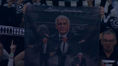 Αποθέωση για Ομπράντοβιτς από τους οπαδούς της Παρτίζαν στο ντέρμπι με τον Ερυθρό Αστέρα (pic)