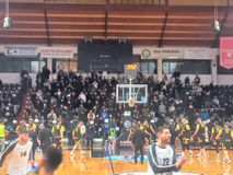 Ούτε στην Πάτρα μόνη η ΑΕΚ: Με κόσμο στην Περιβόλα παρά το απαγορευτικό