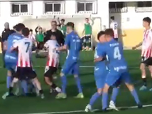 Απίστευτες σκηνές βίας σε αγώνα ακαδημιών στην Ισπανία με πρωταγωνιστές παίκτες και... μητέρες (vid)