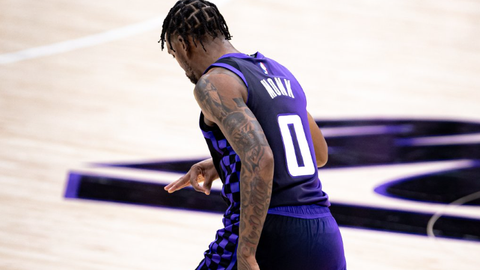 Σε κρίση οι Λέικερς και νέα ήττα από τους Κινγκς