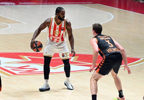 «Ήταν ντροπιαστικό, λείπει η επικοινωνία»: Αποκαλυπτικός Οτζελέγε για Ερυθρό Αστέρα