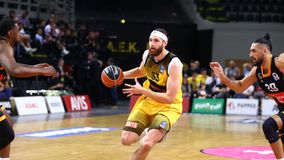 Στο στόχαστρο του Προμηθέα ο Γκραντ Γκόλντεν