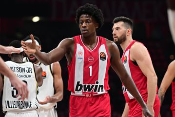 Με ΜακΚίσικ και Νιλικίνα στο Βελιγράδι ο Ολυμπιακός, εκτός αποστολής ο Τζόουνς