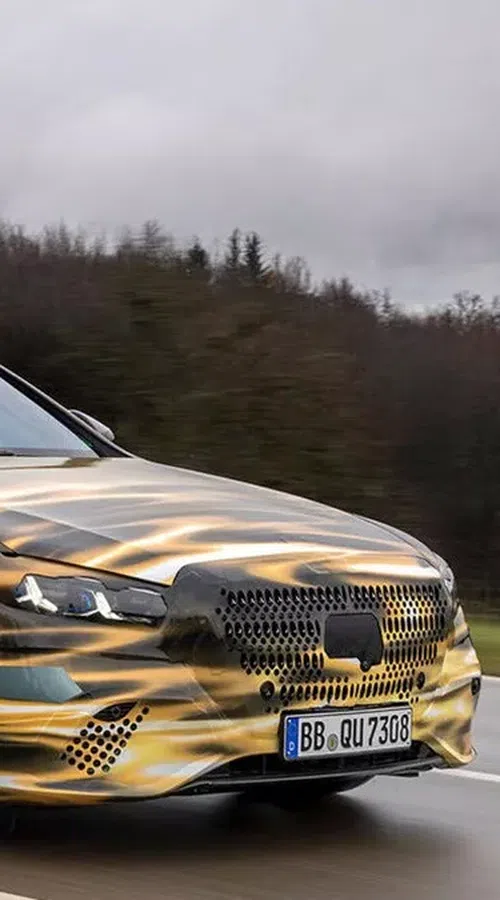 Mercedes S-Class 2026: Η ανανεωμένη πολυτελής λιμουζίνα στα καλύτερά της